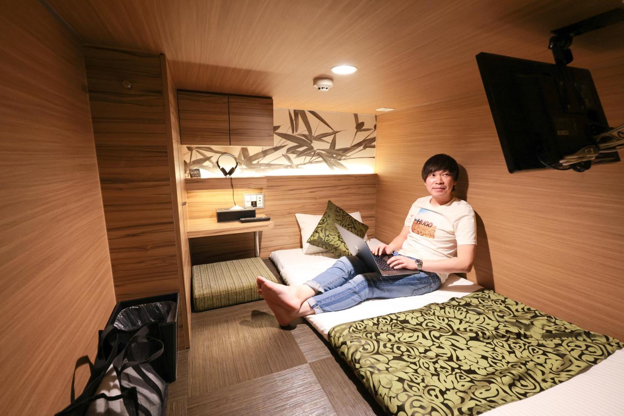 Hotel cápsula Cargo Shinsaibashi